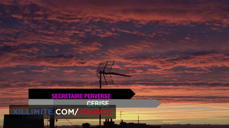 Made In France: 란제리를 입은 섹시한 상사와 사무실 쓰리섬