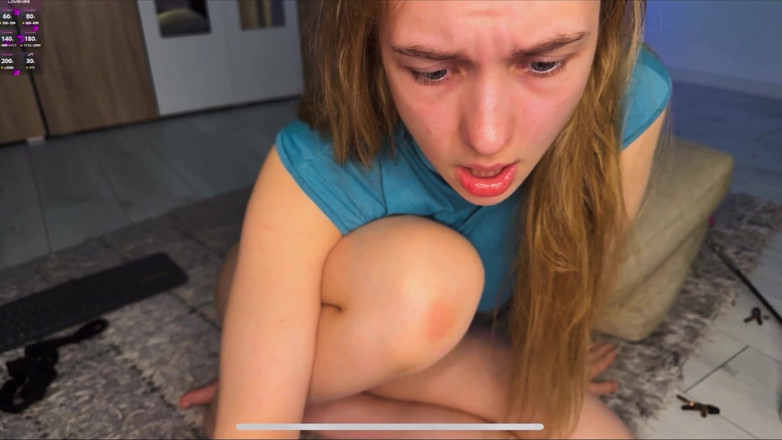JuiceLussie: Pompino mentre schizza duro