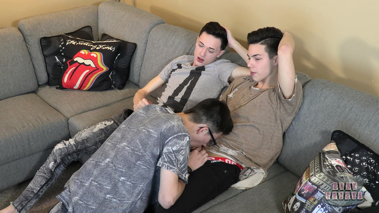 Bare Twinks: Drie raw twink-pikken om te delen