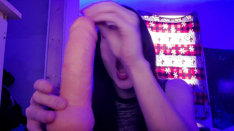 Ivyrose499: Closeup Trans Dildo Ride with Mood Lighting