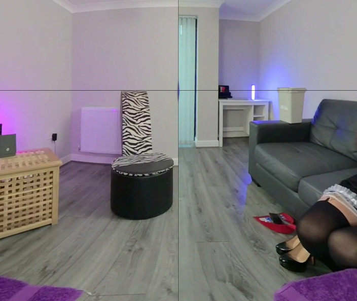 Nicole DuPapillon VR Productions: ハウスメイドがジョニー・ザ・トルソー・ドールとセックス