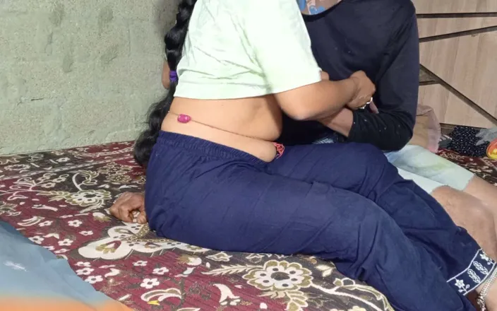 Amrita for you: Sexo romántico del pueblo indio con novia india