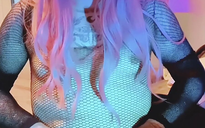 EmmaInkTrans: 玩弄我的鸡巴感觉真好