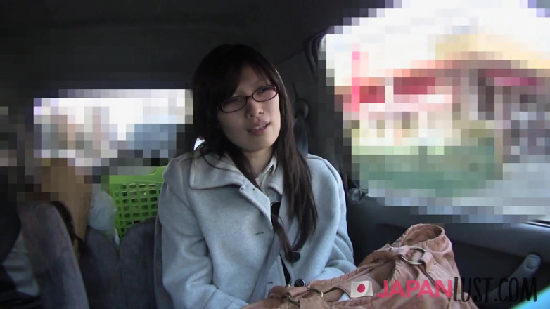 Japan Lust Gold: Sexy Japanese MILF in glasses grinds dick in POV sex
