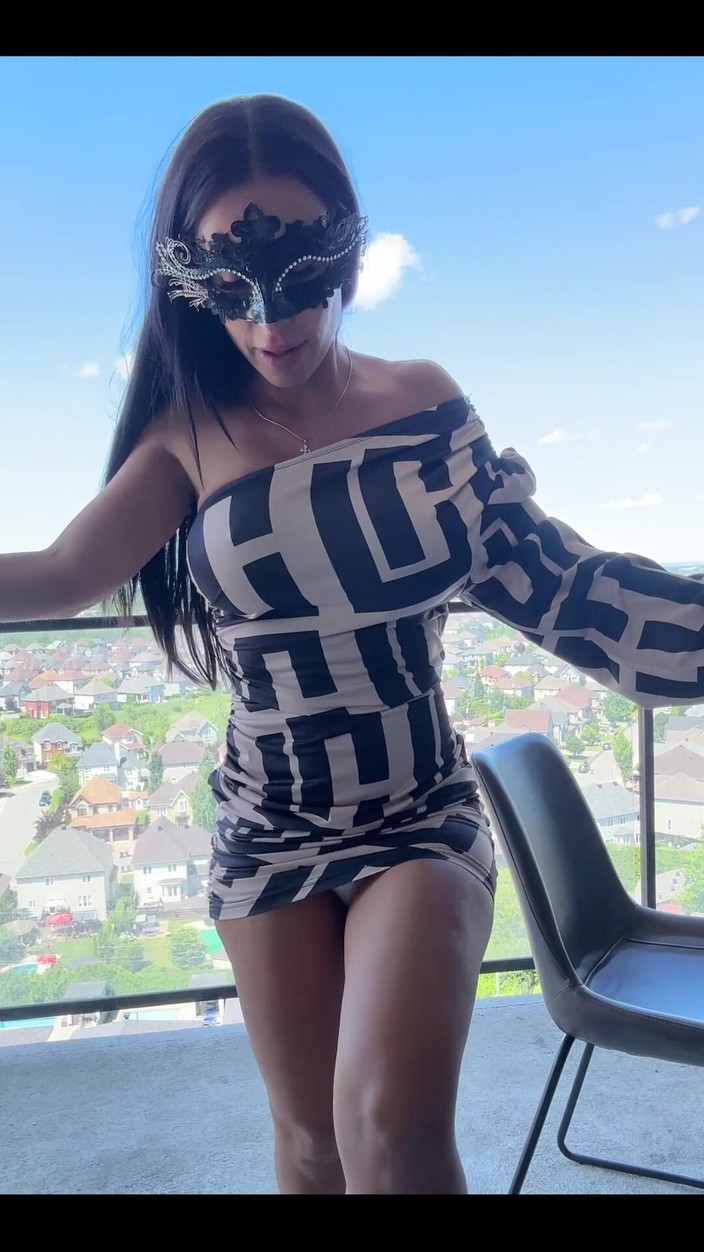 Miss Lexa: Nový balkon nevlastní sestry