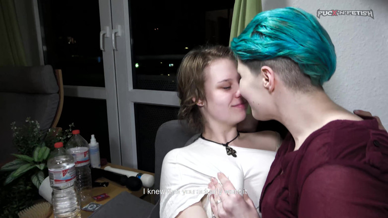 Fuck n Fetish: I make her kiss me