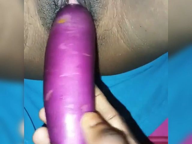 Baigan Se Bur Chudai Aur Gand Chudai (Sonia Bhabhi Studio)