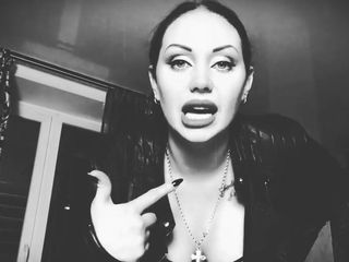 Goddess Misha Goldy: Я в твоем доме... Ты связанная и слабая... Ты не можешь ничего не делать... Я возьму все, что у тебя есть... Скоро новый клип!