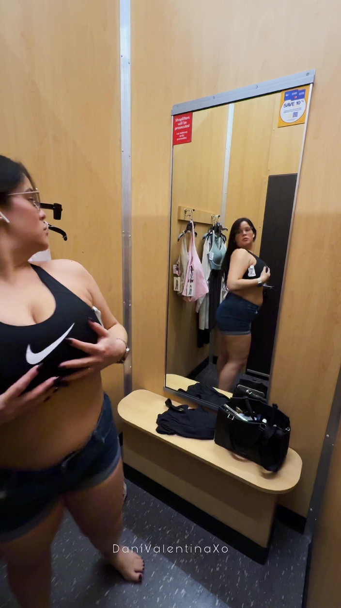 Dani Valentina: Tombul deneme ft dani valentina