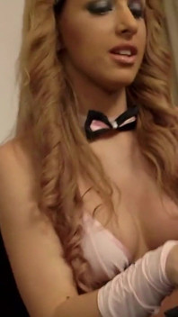 Divoká skupinová sex s děvkou blondýnkami a brunetami