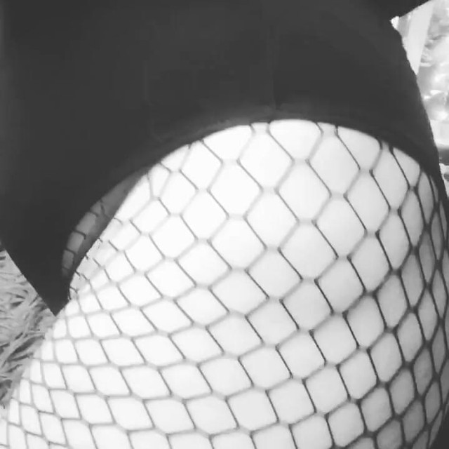 Just Tease, Pure Sex (Roxanne Miller)