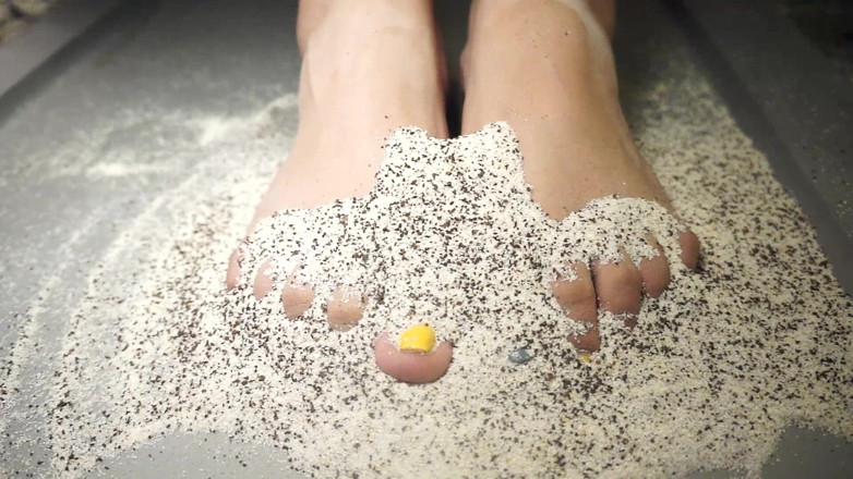 DeesDeepThroat: Crunchyfeet