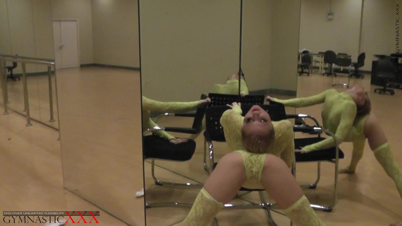 Gymrotic: Contortion Warm up