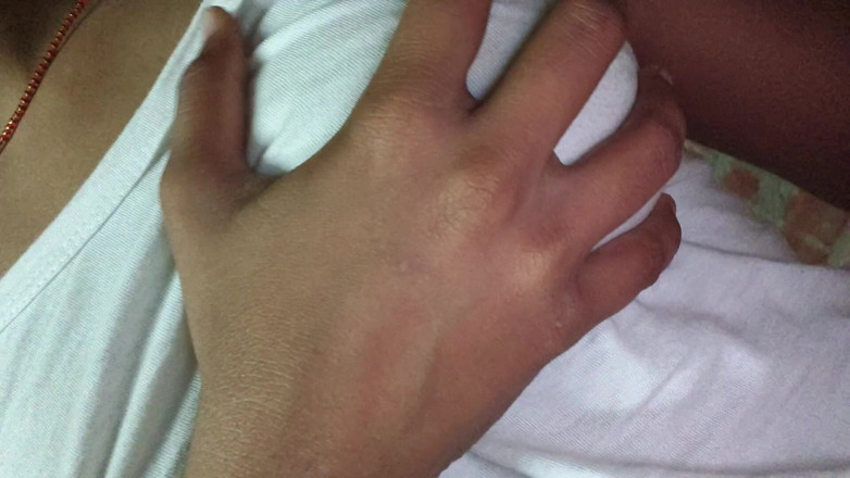 Moma: Awek video seksi awek bayi panas