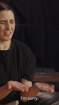 Bet ji žene do bolesti - Debut Emilie - část 1