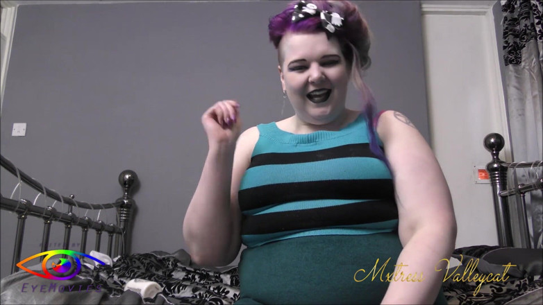 Mxtress Valleycat: 문신을 한 펑크 findom