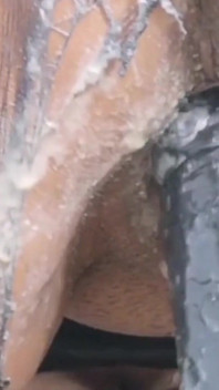 Adik tiriku menembusku dengan itilnya. Strong Cum Jet