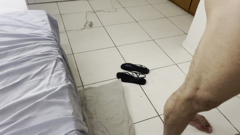 Amateur world: 18歳の少女が大きなチンコとセックスするアマチュア動画