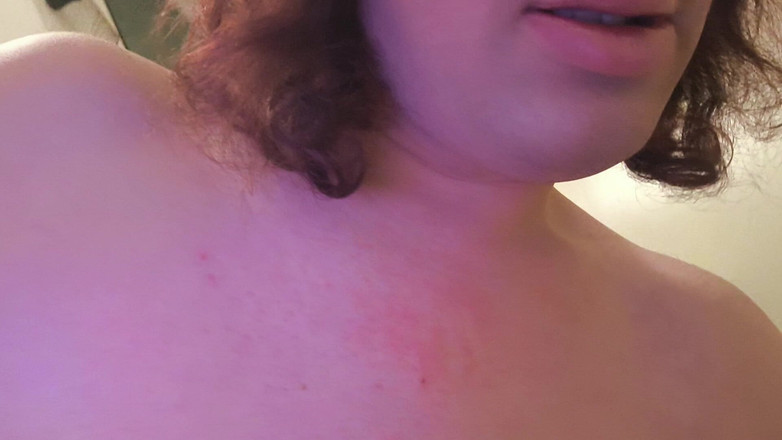 JanineLang: 나는 벌거벗은 채로 쓰레기를 버린다 (이웃에게 당했다)