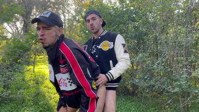 XiscoXX: Xiscoxx hraje si s Leem Bulgarim v lese