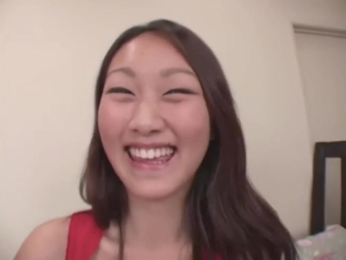 Petite creampie Asian Cumdump sluts: Chica asiática pequeña recibe una polla grande