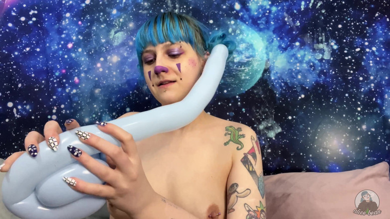 Alice Bean: Клоун набиває повітряну кульку