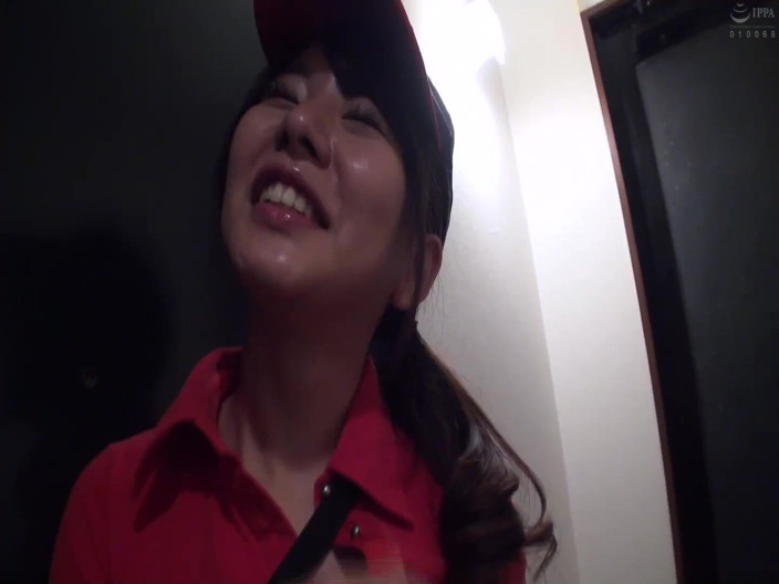 Raptor Inc: Richtet sich an berufstätige Damen! Boten und büroangestellten abholen