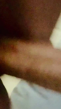 Adoro rimbalzare sul mio grosso dildo