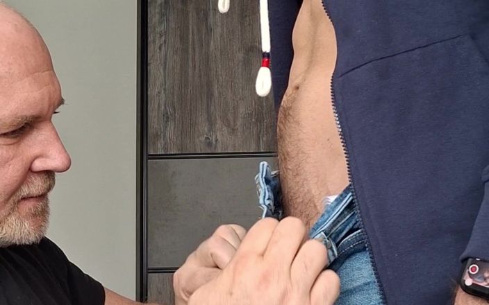 Dexterxxlfun: Kouření velkého ptáka Naturall_joe moje sexy mužská kamarádka je znovu...