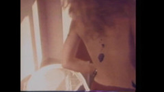 The Unforgettable: Babi yang Masturbasi