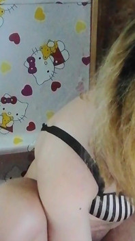 僕は自分の部屋でパパを探して、激しくファックするんだよ
