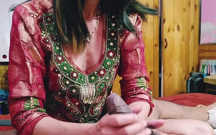 Bolly Karma: Ošklivá MILFka tráví víkend s nevlastním synem
