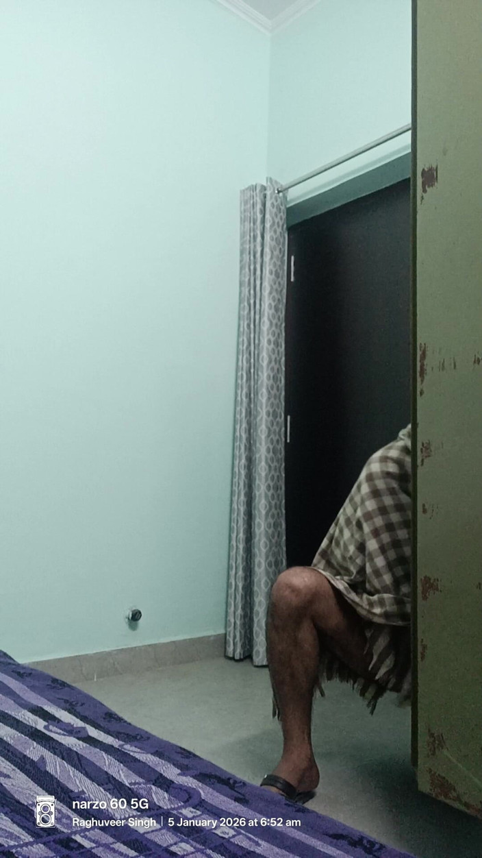 Rajasthani-old-lover: インドのデシ・マン、継父と警察官ウンセル、継父、陸軍将校と共にシャワーと屋外公園で楽しむ