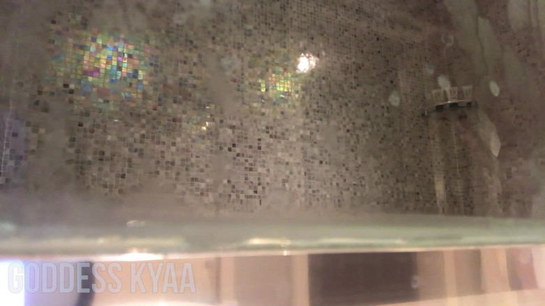 Kyaa Chimera: ホテルシャワー・ヴォイヤー