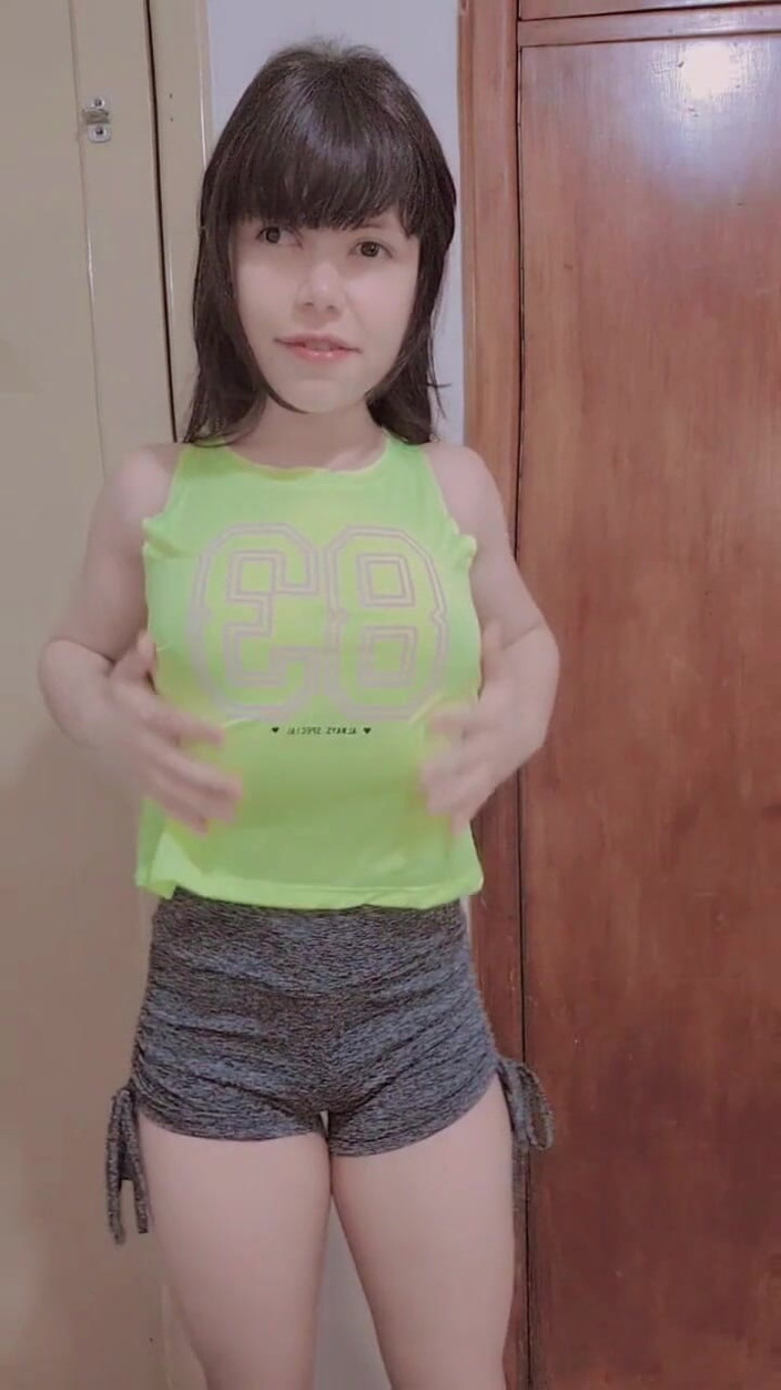Hana Lily: Horny Teen Twerking on a Dildo
