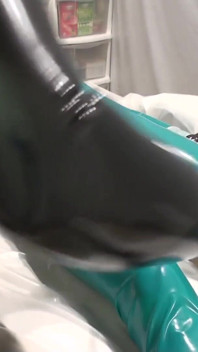 Un amator deranjează o dominatoare, gât de spermă, life bug 2 unghi