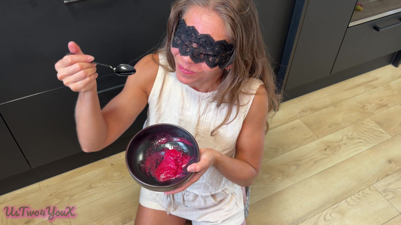 UsTwo4YouX: Crot di dalam es krim