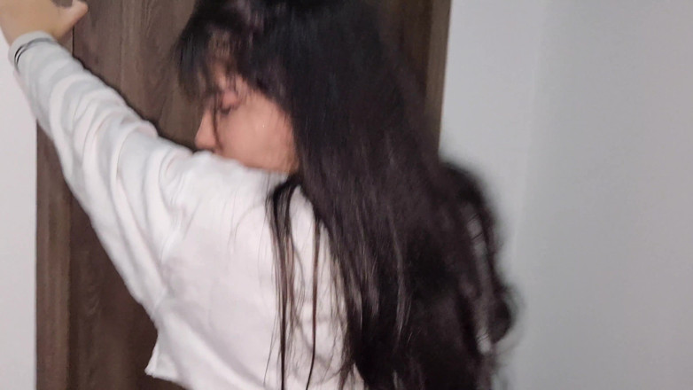 Jopy sex: Le photographe remplit le visage d'une modèle de sperme lors...