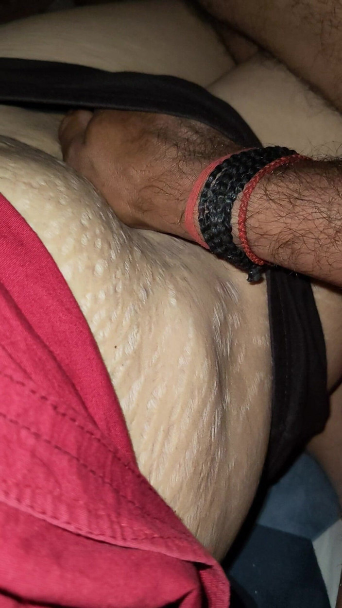 Sunnylesbians: Volledig tevreden hete Indische huisvrouw haar man