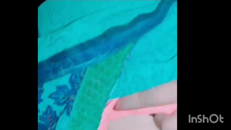 TricolorMusic3: Tinerețea sexy a indiencei bhabhi sexy este la apogeu, sunt...