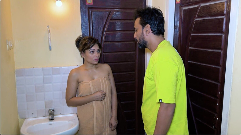 Zoyarat hore ultra: De bediende zag plotseling de meesteres in de handdoek