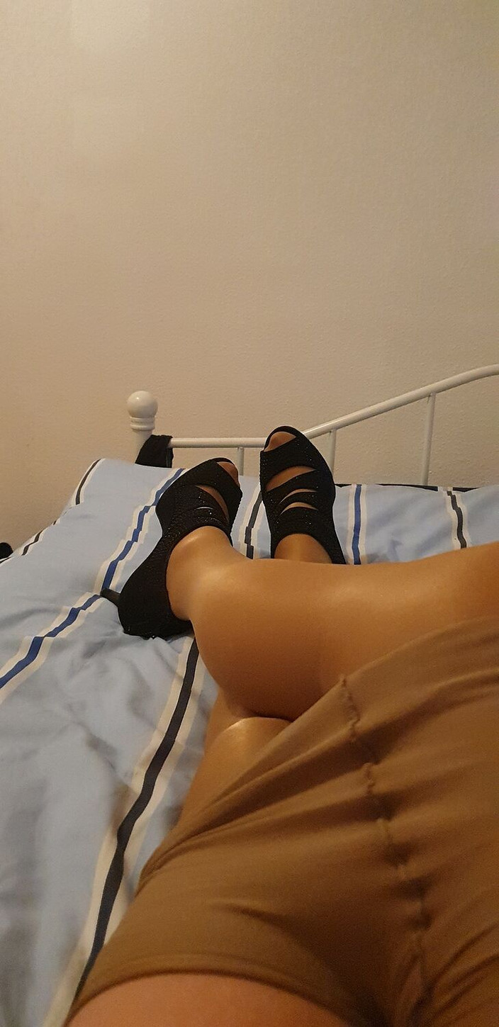 PetraNylon: About to Go Outside