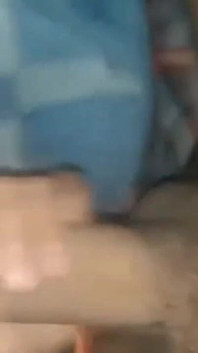 Desi sexy indiana houseqife scopa e sborra in bocca