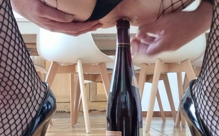 Lauralalouve: Flaska och anus