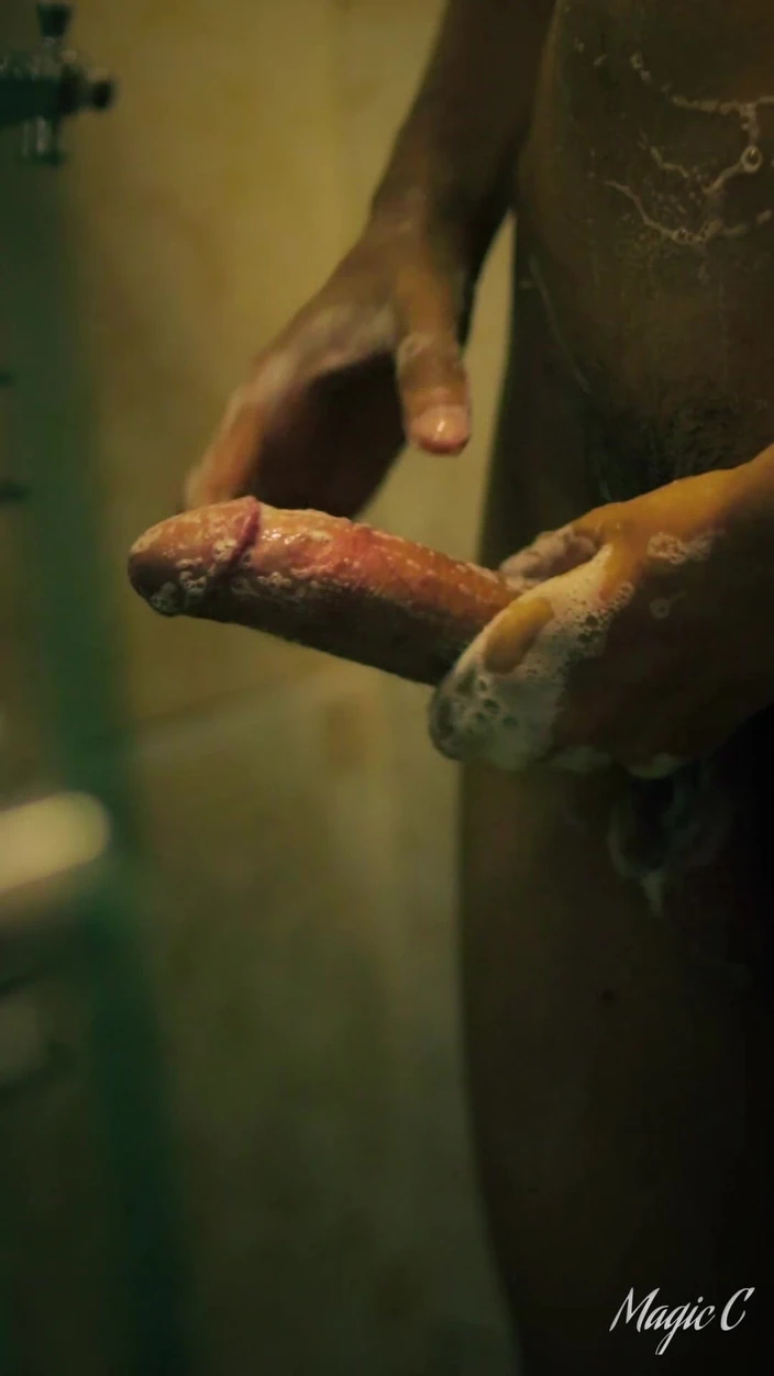 Magic C: Fans Exclusive Big Cock Twink Cum in the Shower