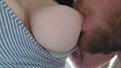 LEXI AND DAN: Krásná brunetka velká prsa přítelkyně perfektní sání přírodních koz bradavek...