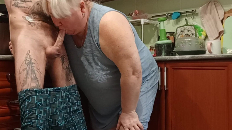 Zona901: Ho sculacciato un vicino nel culo scopata in bocca, figa...