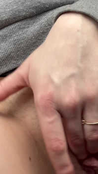 Horny Teen Girl Masturbates in Car