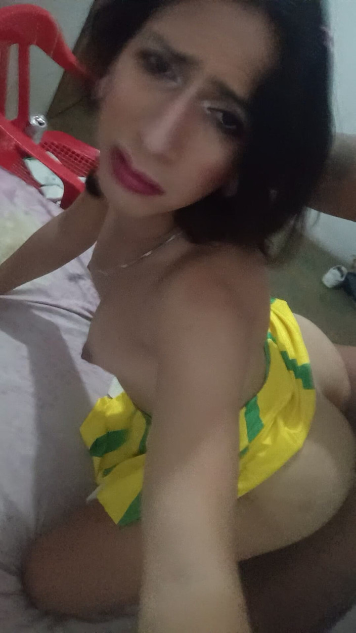 Femboy from Colombia: 우리는 좋은 의미로 즐기고 있습니다