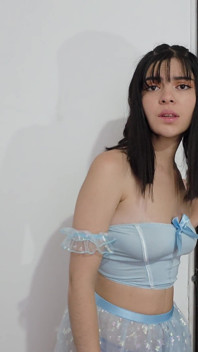 Laura Berpakaian Sebagai Puteri Seksi Supaya Bosnya Gembira Dia MenggembirakanNya, Tampar! Air mani di muka video eksklusif